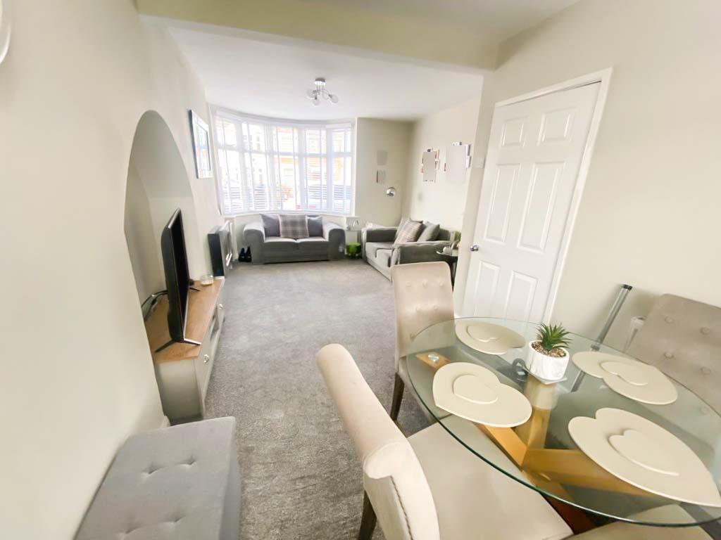 Mapleton Road, Coventry, Coventry, CV6 2BA 3 bed terraced house £925