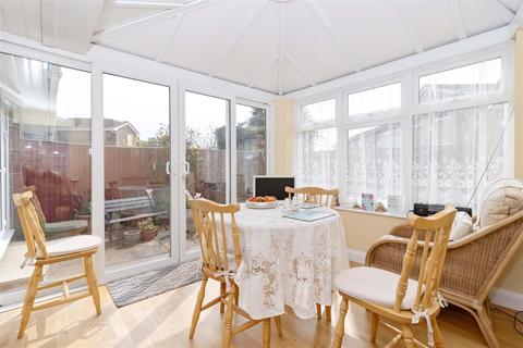 49 Boxgrove, Goring By Sea, Worthing, BN12 6BB