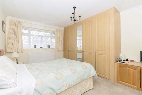 49 Boxgrove, Goring By Sea, Worthing, BN12 6BB