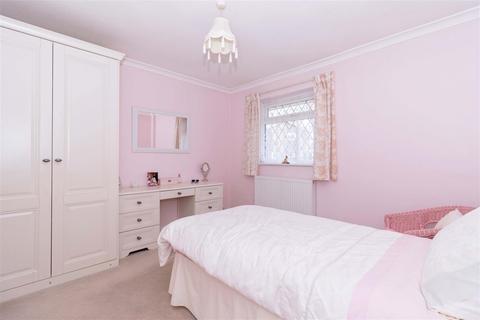 49 Boxgrove, Goring By Sea, Worthing, BN12 6BB