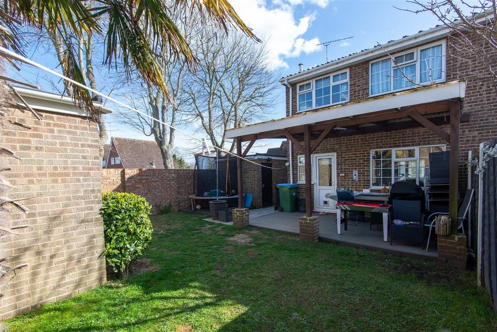 Timberleys, Littlehampton 3 bed house £330,000
