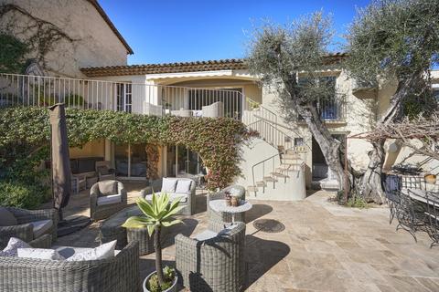 4 bedroom villa, Mougins, Alpes-Maritimes, Alpes-Maritimes, France