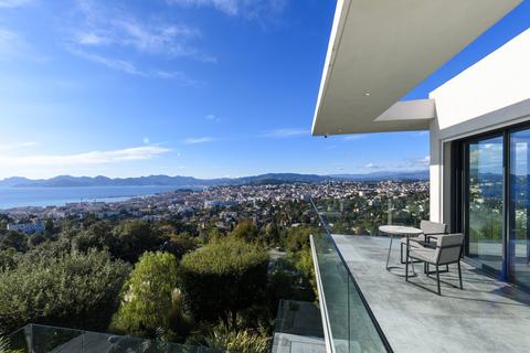 4 bedroom villa, Cannes, Alpes-Maritimes, Alpes-Maritimes, France