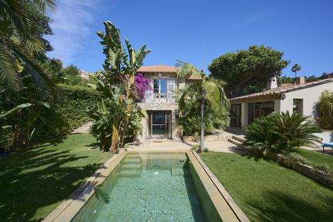 3 bedroom villa, Cannes, Alpes-Maritimes, Alpes-Maritimes, France