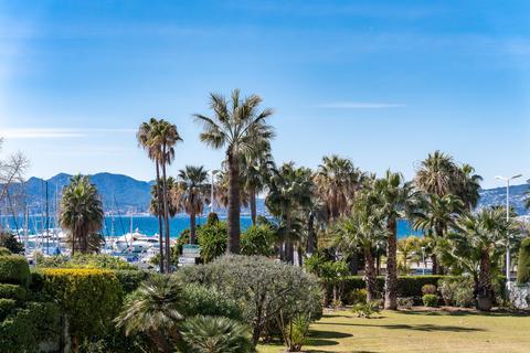 3 bedroom villa, Cannes, Alpes-Maritimes, Alpes-Maritimes, France