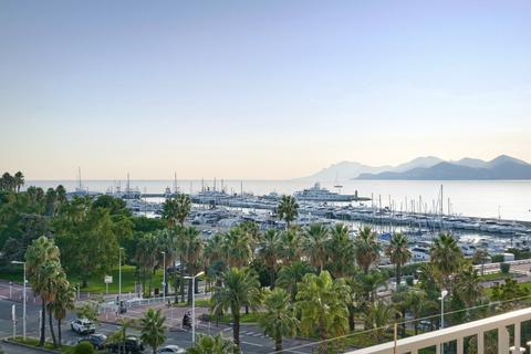 2 bedroom villa, Cannes, Alpes-Maritimes, Alpes-Maritimes, France