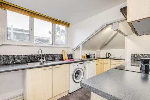 1 bedroom apartment to rent, Station Road, Twickenham