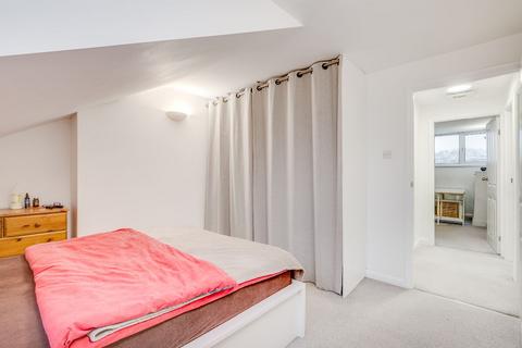 1 bedroom apartment to rent, Station Road, Twickenham