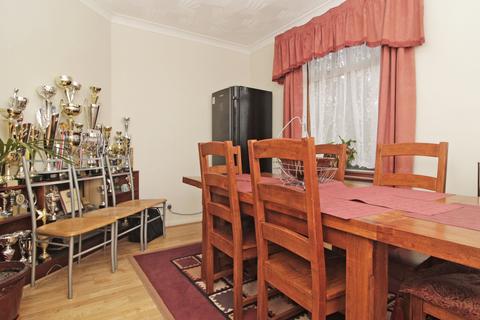 1 Moorside Road, Bromley, BR1 5EP