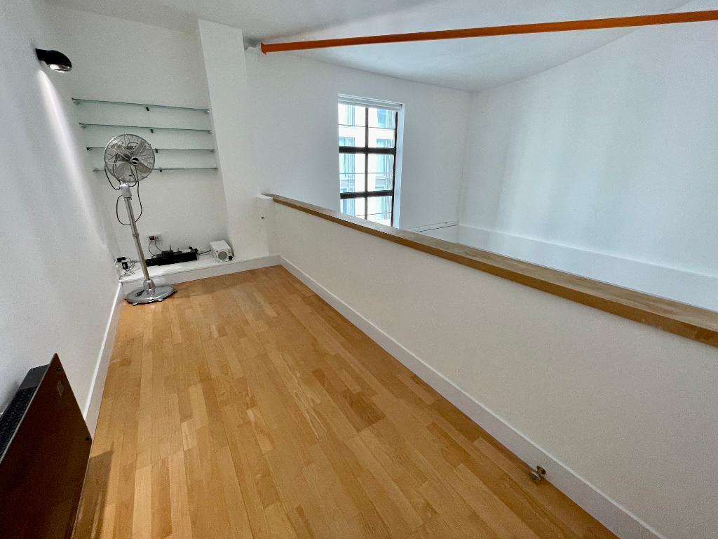 Mezzanine level