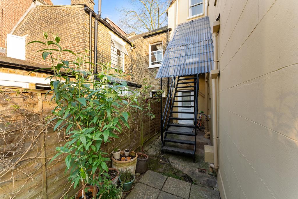 Shacklewell Lane 051.jpg