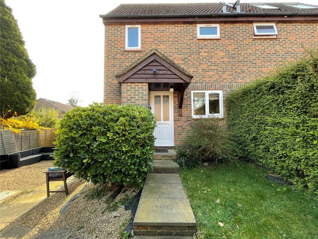 Leybourne Close, Tollgate Hill, Crawley, West Sussex, RH11 1 bed end of