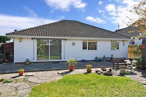 2a Amberley Road, Rustington, Littlehampton, BN16 2EE