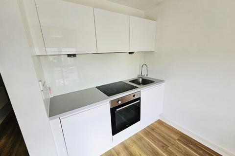 1 bedroom flat to rent, One Bed Apartment in Wolstenholme Square