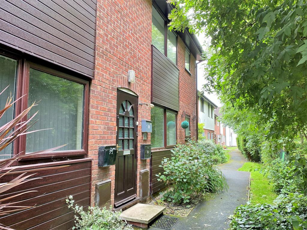 Badgers Walk East, Lytham, FY8 1 bed apartment £85,000