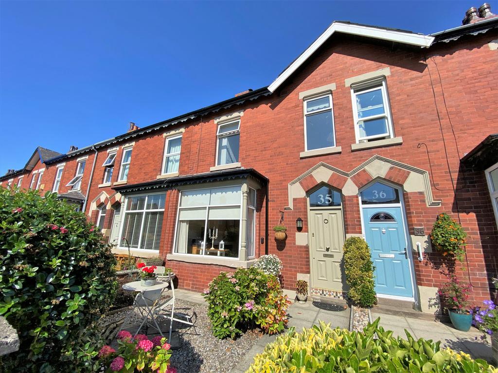 Freckleton Street, Lytham, FY8 3 bed terraced house £330,000