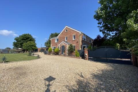 80 Chain Lane, Staining, Blackpool, FY3 0DF