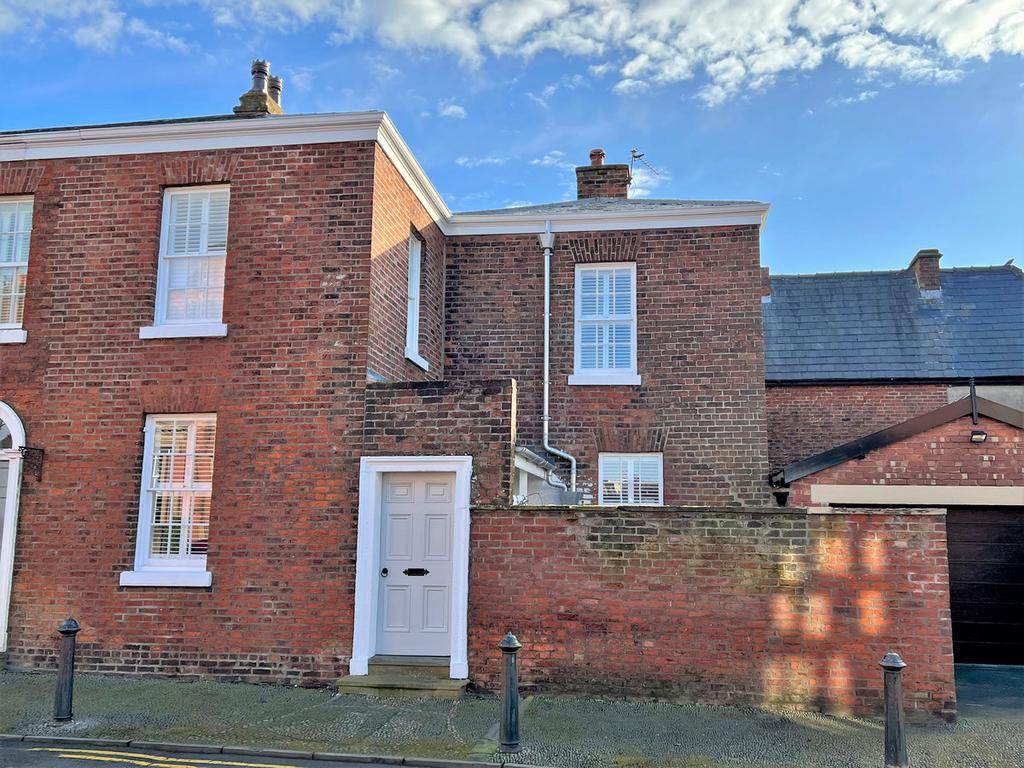 Bath Street, Lytham, FY8 2 bed mews £425,000