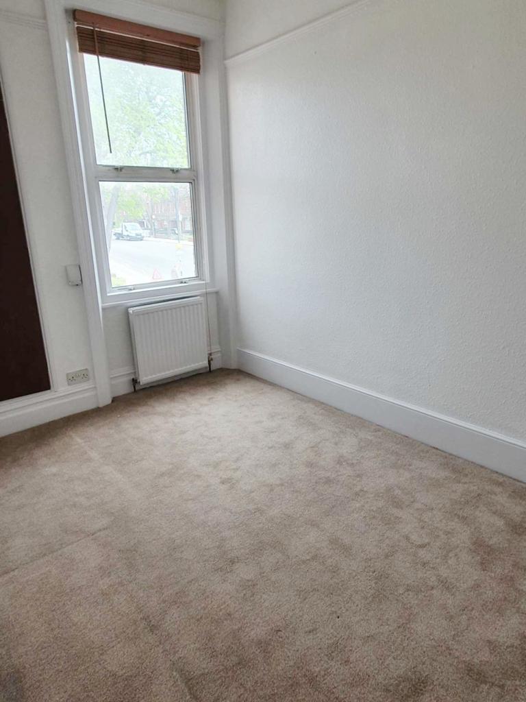 Rokesly Avenue, N8 1 bed flat £1,200 pcm (£277 pw)