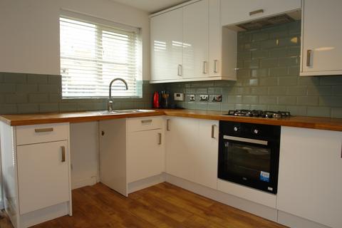 4 bedroom semi-detached house for sale - Matthew Close, Oldham