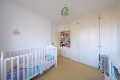 2 bedroom maisonette to rent, Ray Park Ave, Maidenhead, SL6