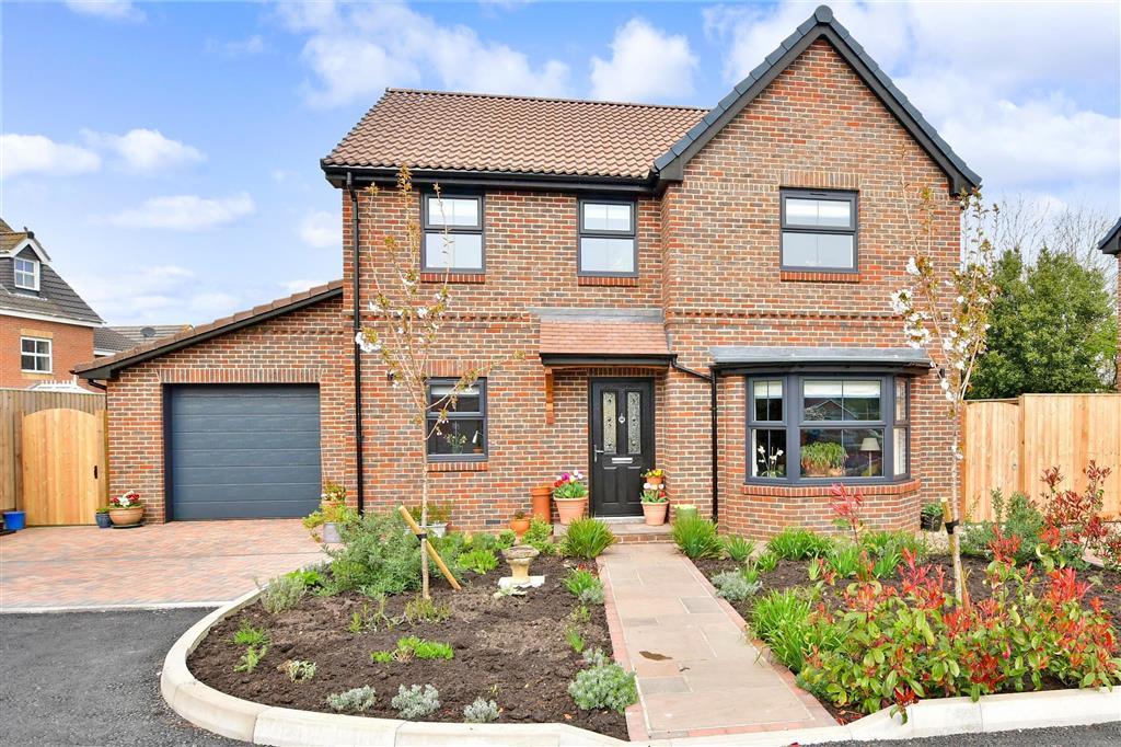 Barrington Close, East Cowes, Isle of Wight 4 bed detached house for sale £595,000