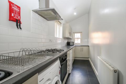 6 bedroom apartment to rent, BILLS INCLUDED - Clarendon Road, City Centre, Leeds, LS2