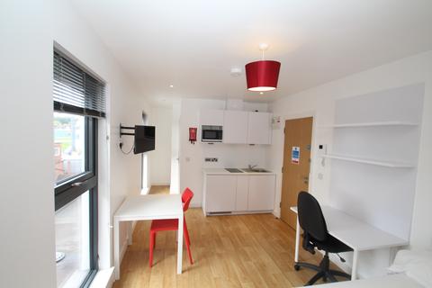 Studio to rent, BILLS INCLUDED - The Pavilion, Headingley, Leeds, LS6