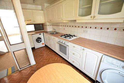 17 Beagle Close, Feltham, TW13 7DJ