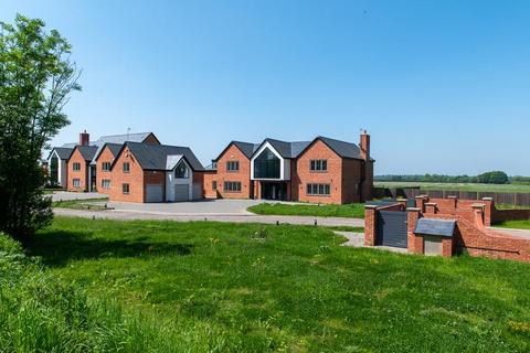 5 bedroom detached house for sale, Trinity Garden, Fosse Way, Moreton Morrell, Warwickshire, CV35