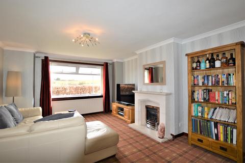 38 Crummock Gardens, Beith, KA15 2HD