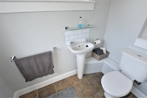 38 Crummock Gardens, Beith, KA15 2HD