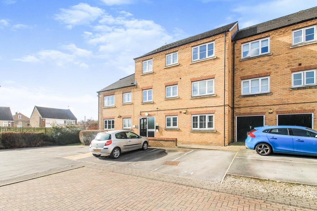 Broadlands Court, Pudsey, Leeds, LS28 2 bed apartment £750 pcm (£173 pw)