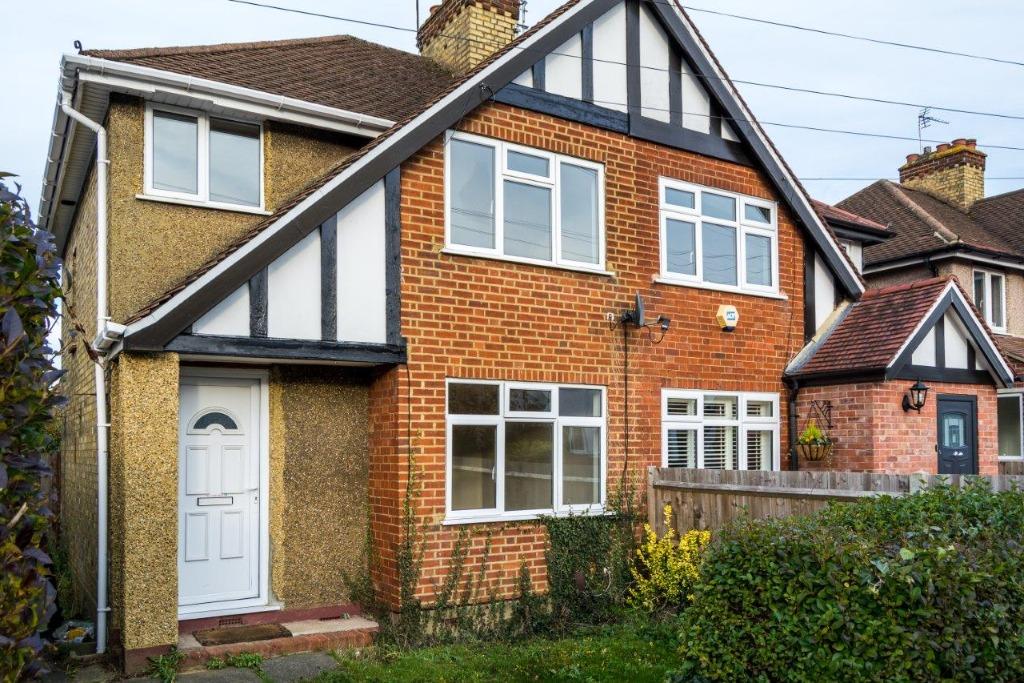 Gresham Road, Hillingdon, UB10 3 bed semidetached house £1,550 pcm