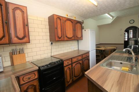 12 Borrowdale Avenue, Fleetwood, FY7 7LF