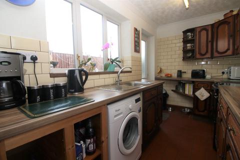 12 Borrowdale Avenue, Fleetwood, FY7 7LF
