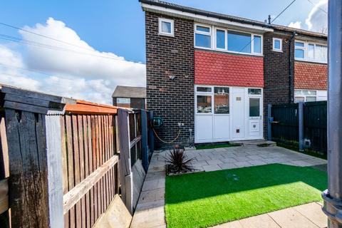 25 Heathcroft Drive, Leeds, LS11 8UD