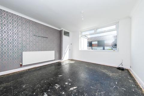 25 Heathcroft Drive, Leeds, LS11 8UD