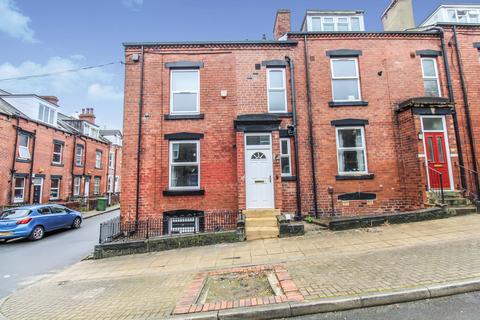 3 bedroom end of terrace house to rent, BILLS INCLUDED - Quarry Mount Terrace, Woodhouse, Leeds, LS6