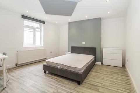 undefined, BILLS INCLUDED - Quarry Mount Terrace, Woodhouse, Leeds, LS6