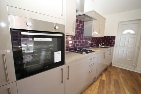 3 bedroom end of terrace house to rent, BILLS INCLUDED - Norwood Terrace, Hyde Park, Leeds, LS6