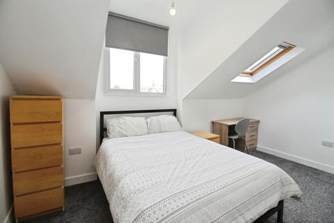 undefined, BILLS INCLUDED - Headingley Mount, Headingley, Leeds, LS6