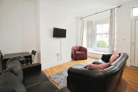 4 bedroom terraced house to rent, BILLS INCLUDED - Grimthorpe Place, Headingley, Leeds, LS6