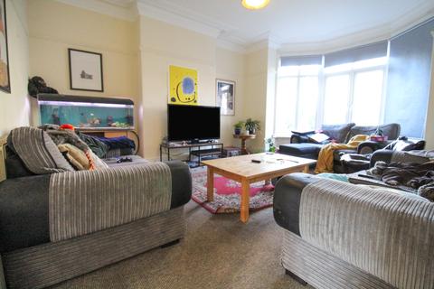 6 bedroom terraced house to rent - ALL BILLS INCLUDED - Claremont Drive, Headingley