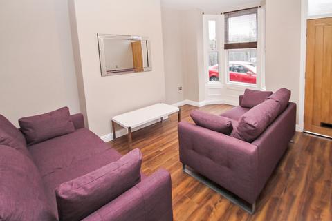 3 bedroom terraced house to rent, BILLS INCLUDED - Ashville Avenue, Hyde Park, Leeds, LS6