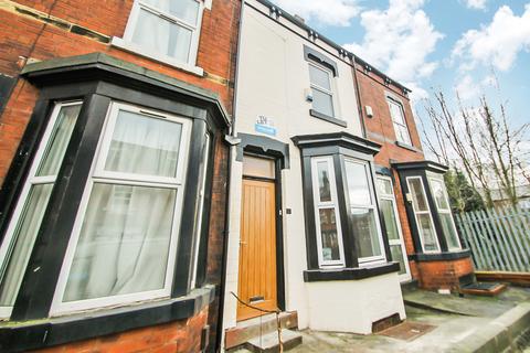 3 bedroom terraced house to rent, BILLS INCLUDED - Ashville Avenue, Hyde Park, Leeds, LS6