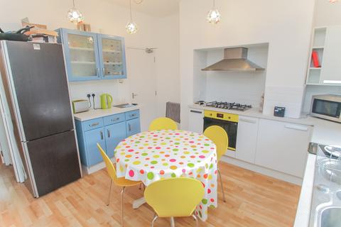 undefined, BILLS INCLUDED - Burley Lodge Terrace, Hyde Park, Leeds, LS6