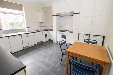 4 bedroom terraced house to rent, BILLS INCLUDED - Spring Grove View, Hyde Park, Leeds, LS6