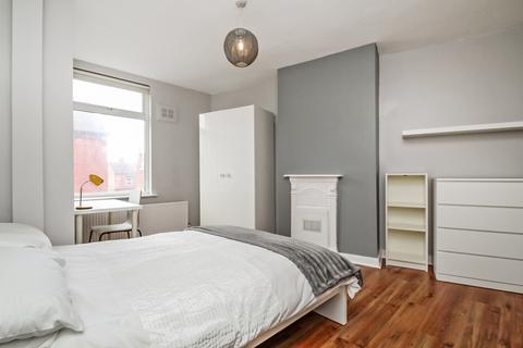 undefined, BILLS INCLUDED - Harold Avenue, Hyde Park, Leeds, LS6