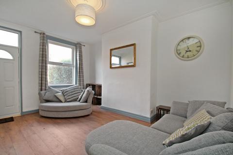 4 bedroom terraced house to rent - BILLS INCLUDED - Beechwood View, Burley, Leeds, LS4